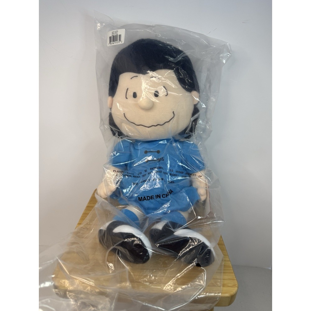 Madame Alexander Peanuts Lucy Cloth Plus Doll 14" 2011 NWT‎
